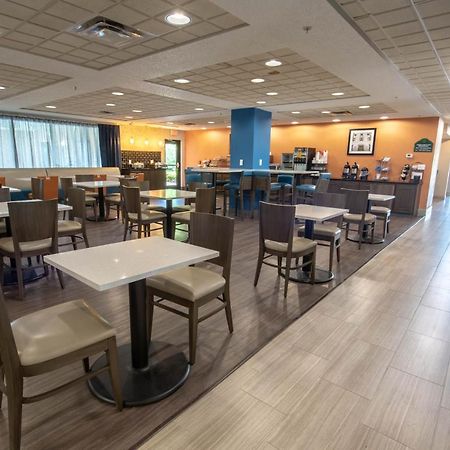 Hotel Wingate By Wyndham Indianapolis Airport Plainfield Esterno foto