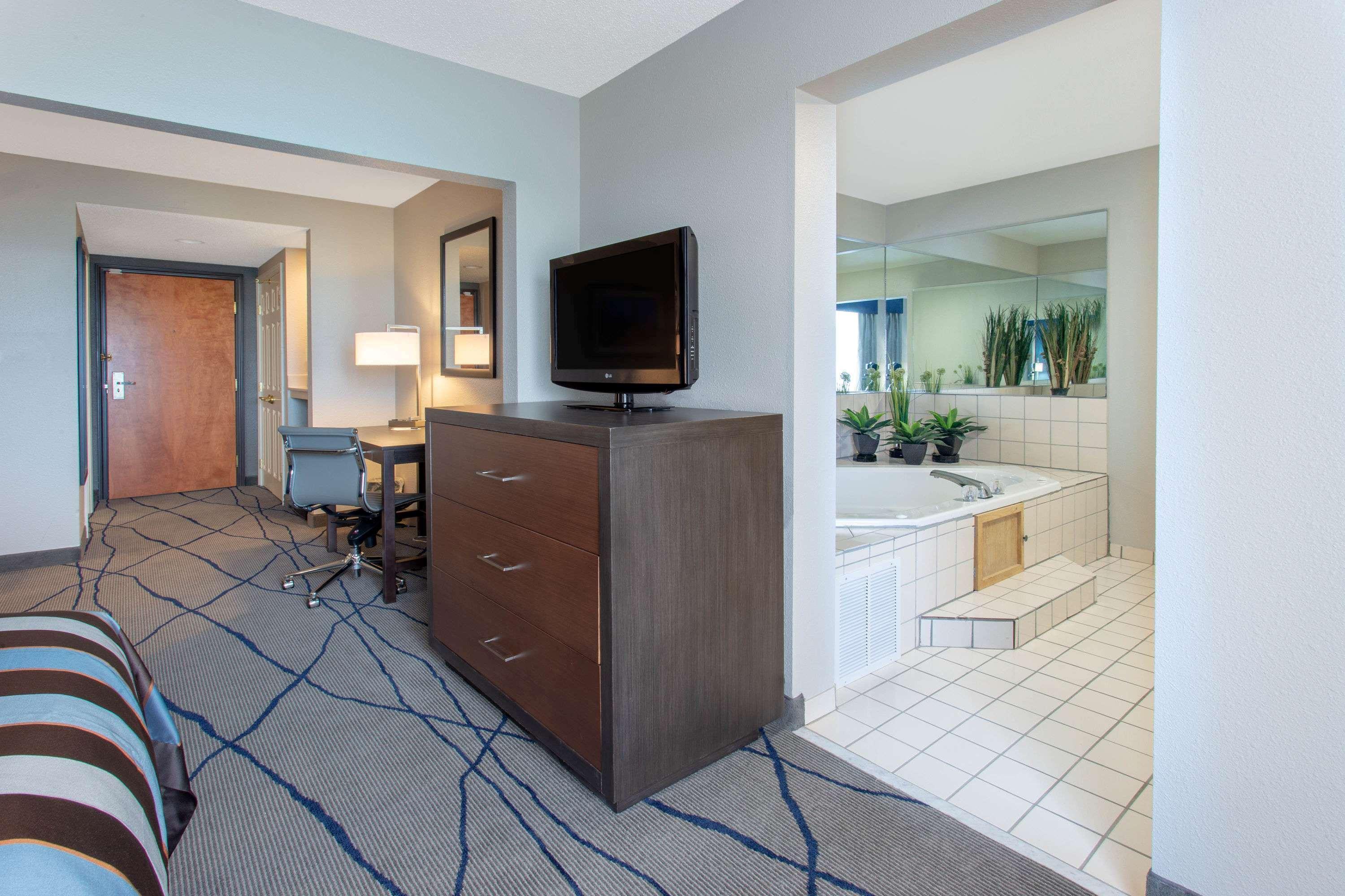Hotel Wingate By Wyndham Indianapolis Airport Plainfield Esterno foto