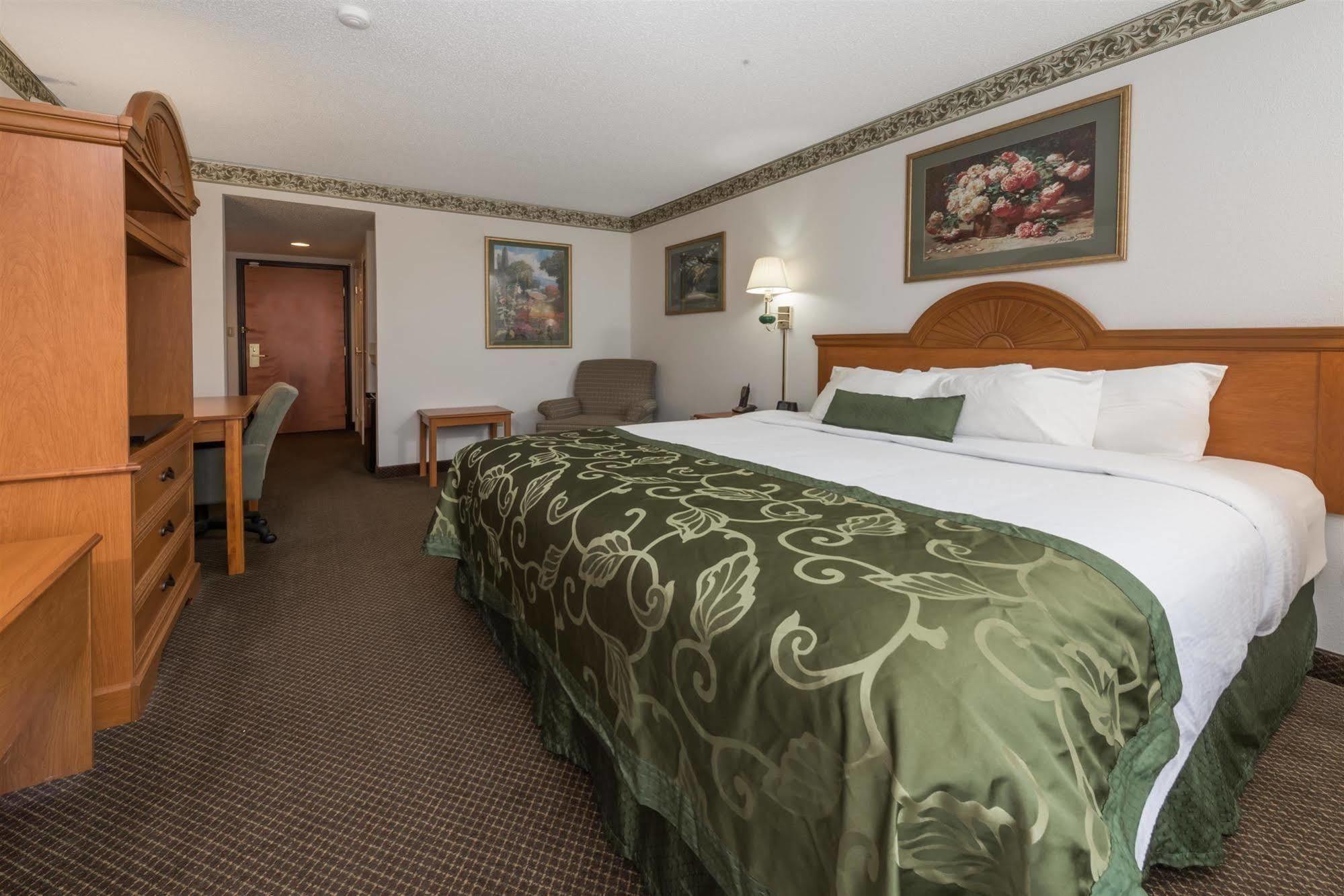 Hotel Wingate By Wyndham Indianapolis Airport Plainfield Esterno foto