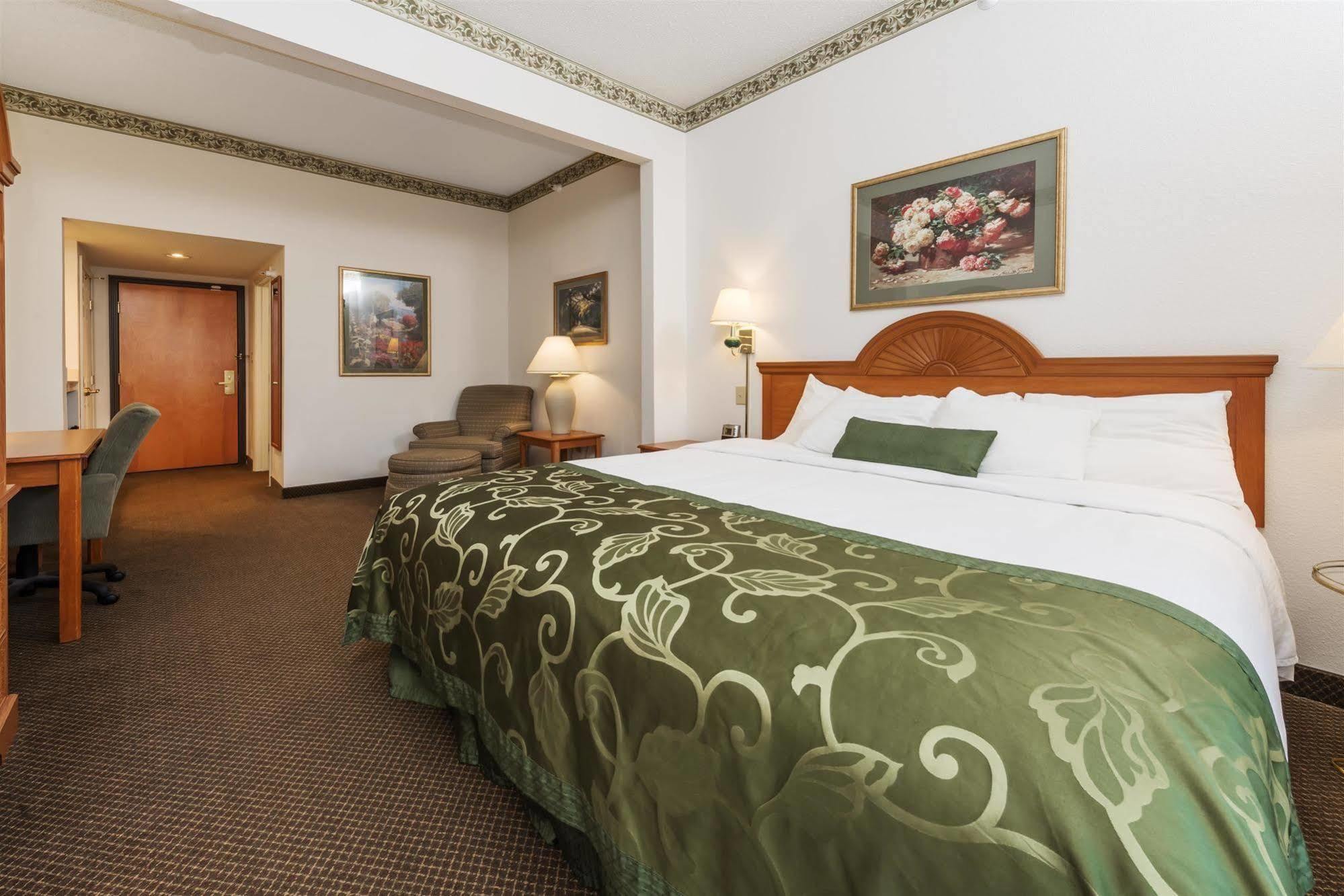 Hotel Wingate By Wyndham Indianapolis Airport Plainfield Esterno foto