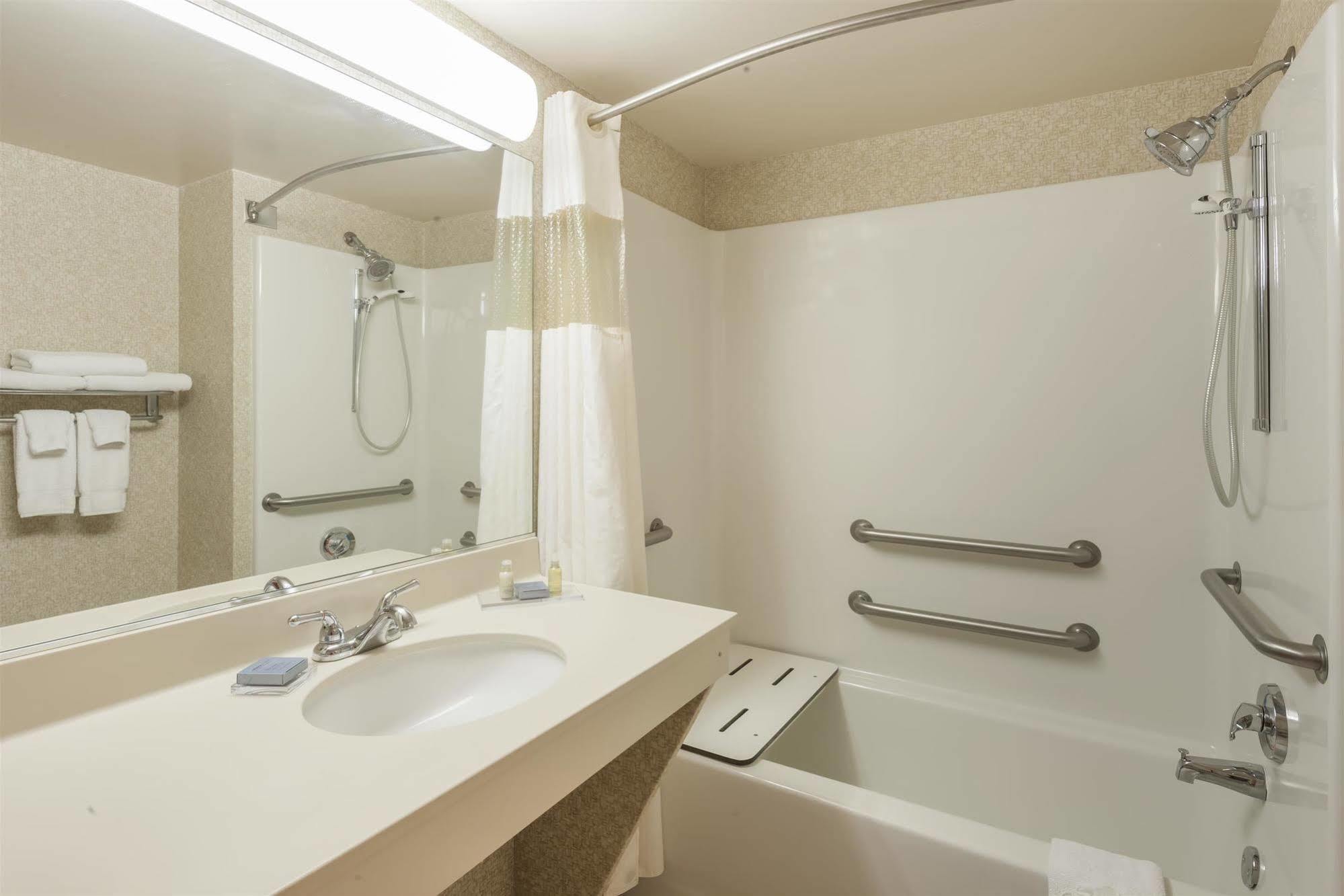 Hotel Wingate By Wyndham Indianapolis Airport Plainfield Esterno foto