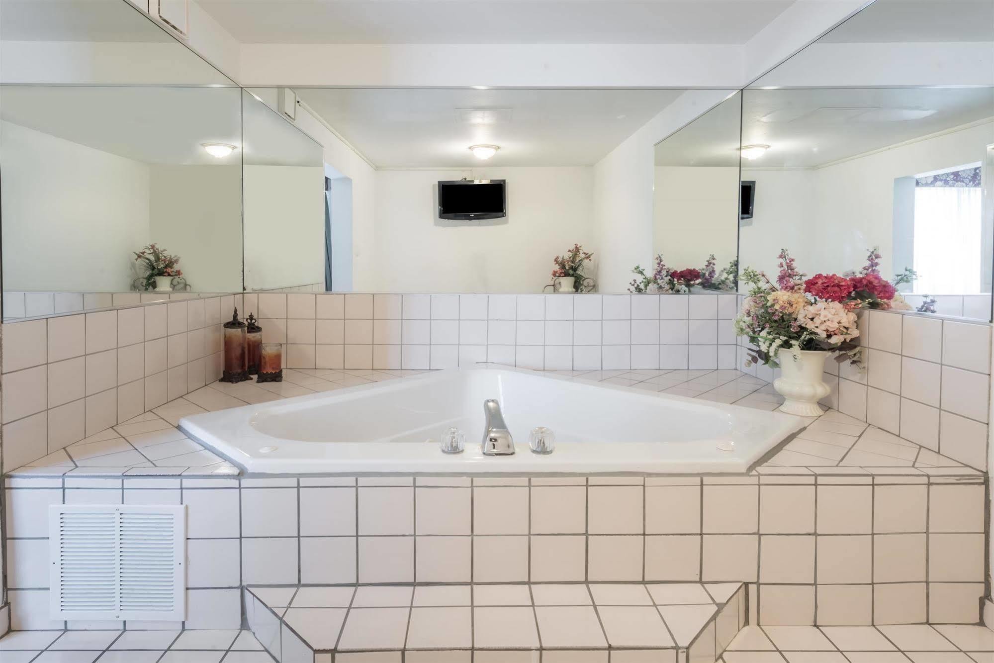 Hotel Wingate By Wyndham Indianapolis Airport Plainfield Esterno foto