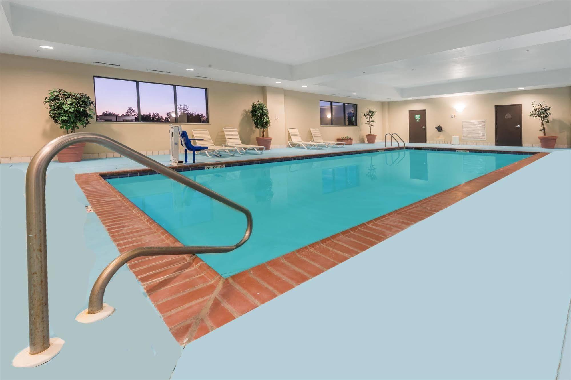 Hotel Wingate By Wyndham Indianapolis Airport Plainfield Esterno foto
