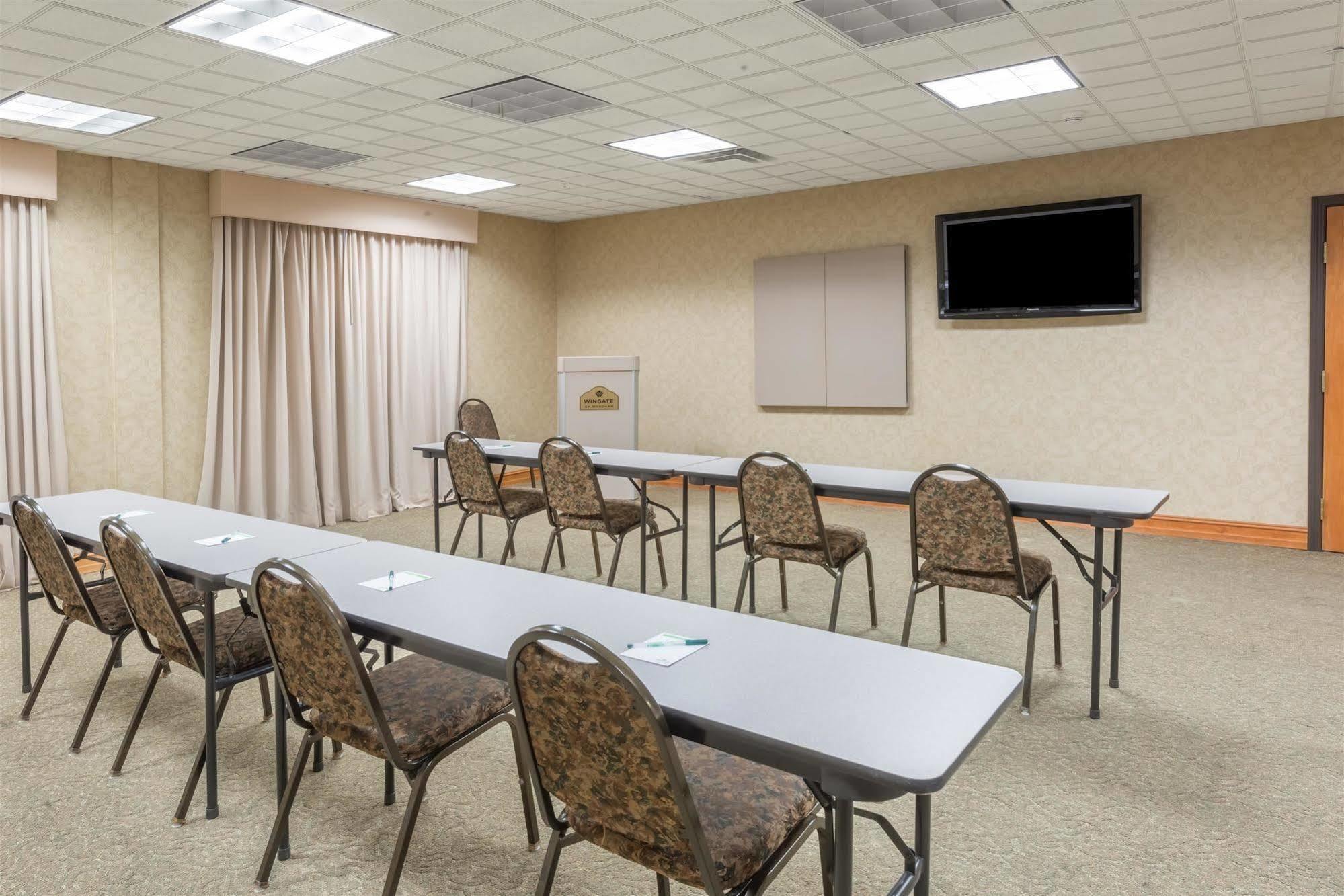 Hotel Wingate By Wyndham Indianapolis Airport Plainfield Esterno foto